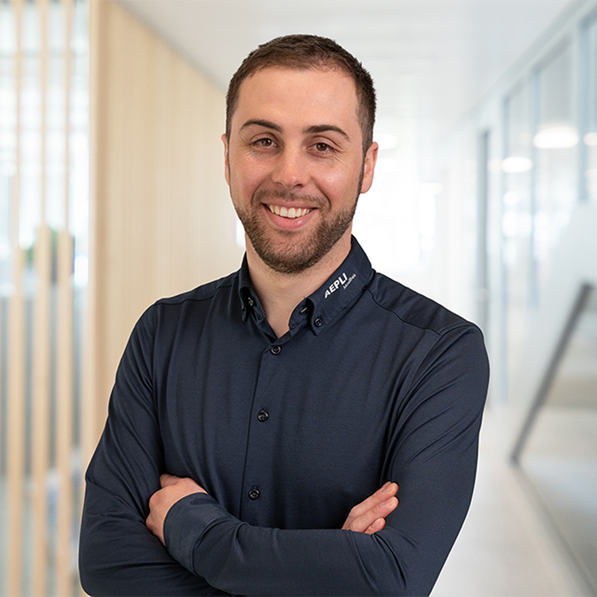 Adrian Gilgen Projektleiter im Fassadenbau, Berufskundelehrer Metallbau, Metallbaumeister HFP